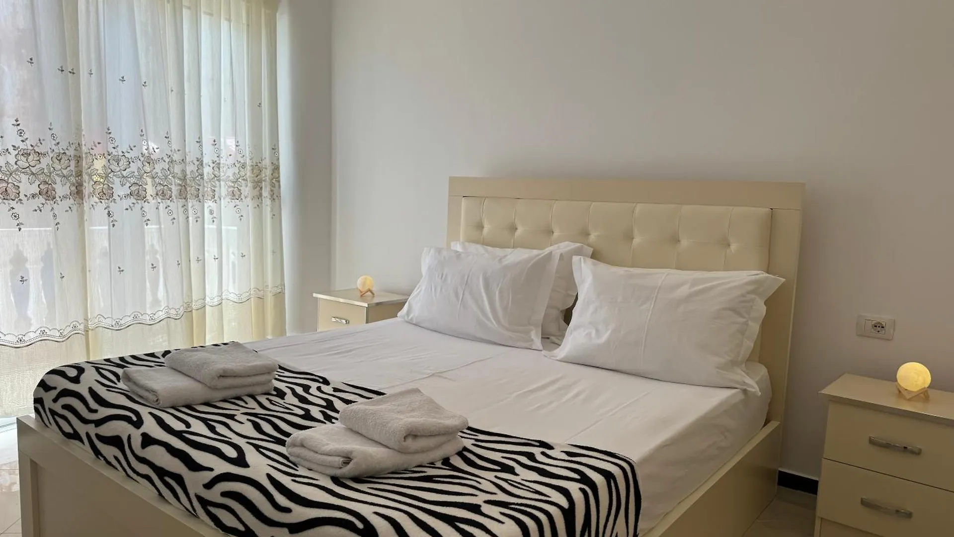 Light Apartment Sarande