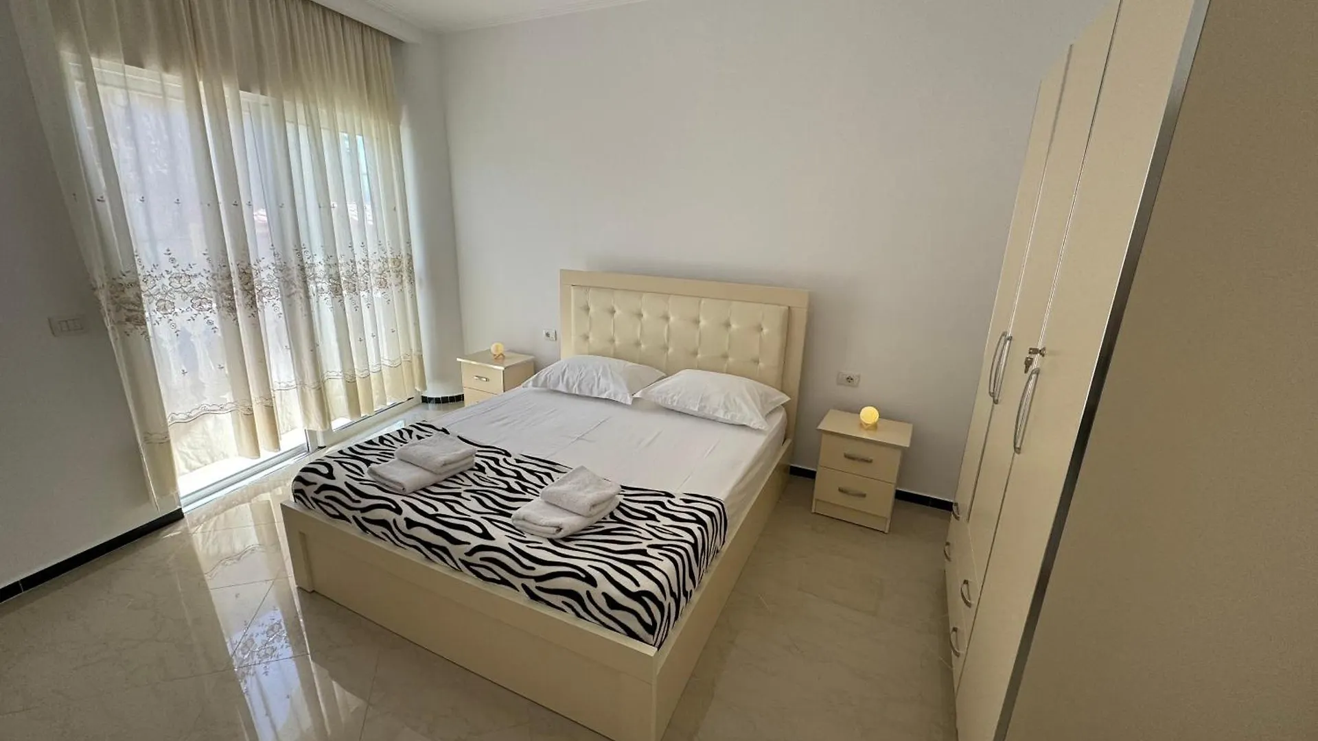 Light Apartment Sarande