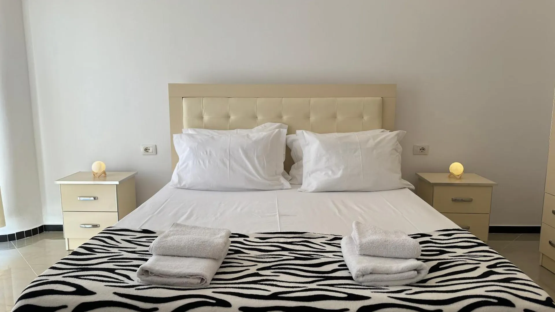 Light Apartment Sarande
