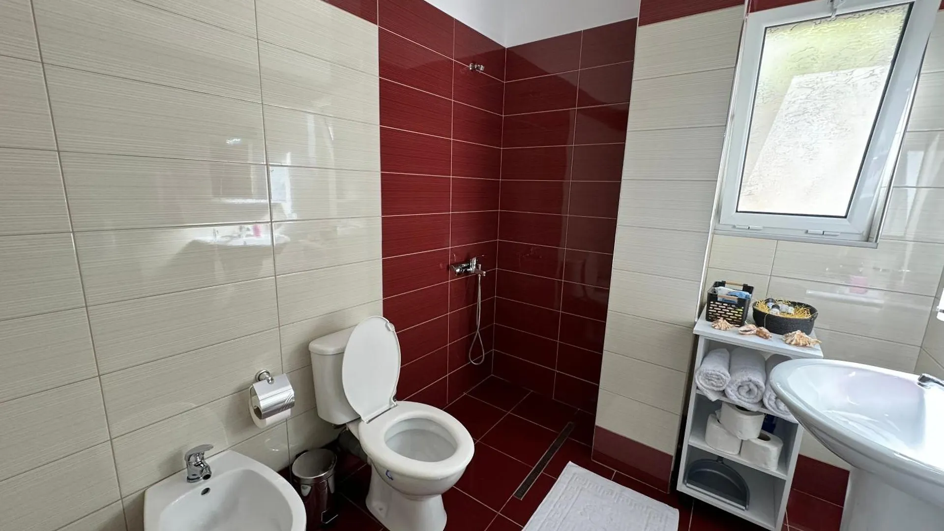 Light Apartment Sarande 0*,  Albania